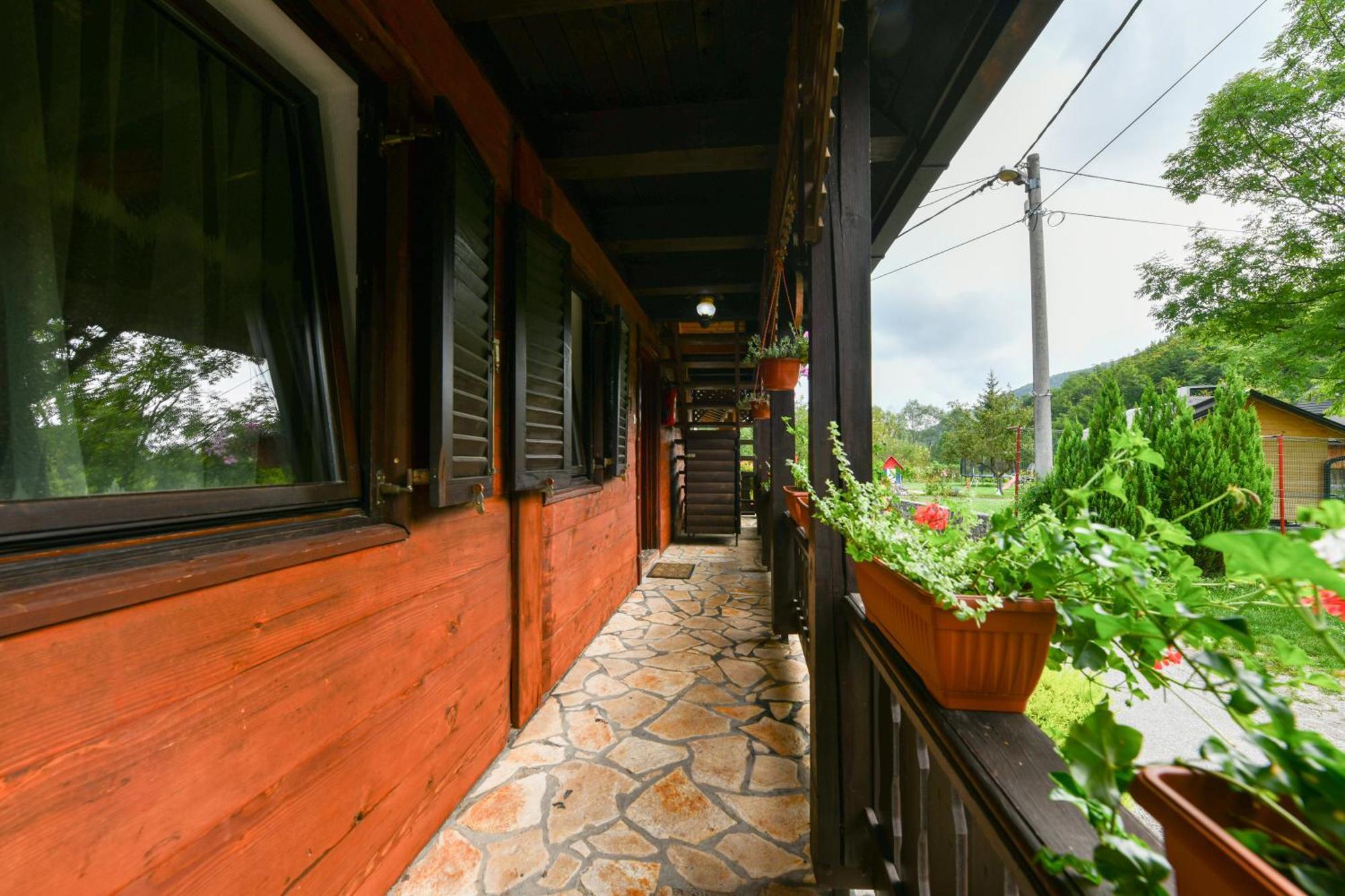 Guest House Martin Korana Esterno foto